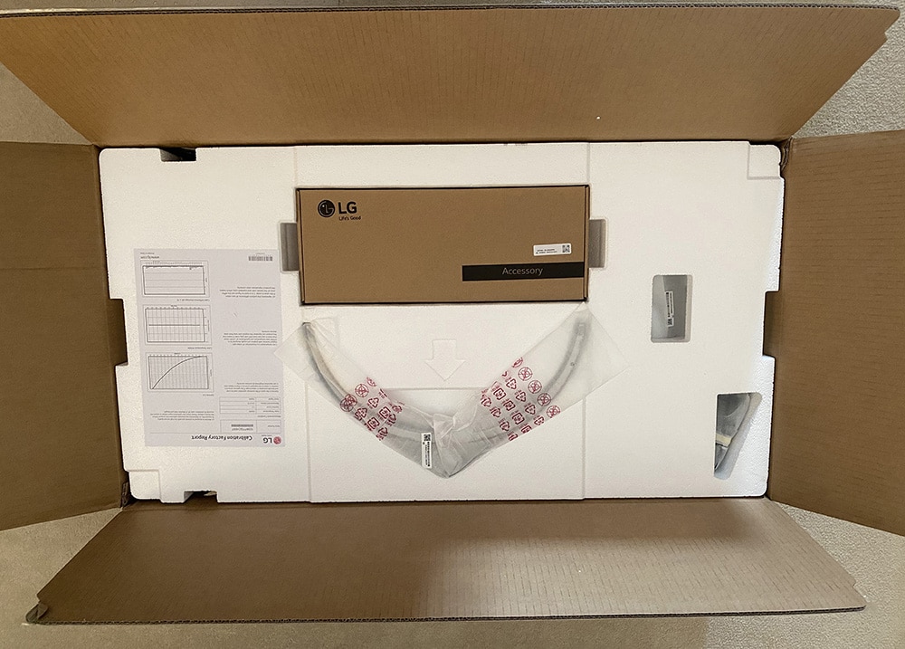 LG OLED G3 TV unboxing and mounting on its Stand 